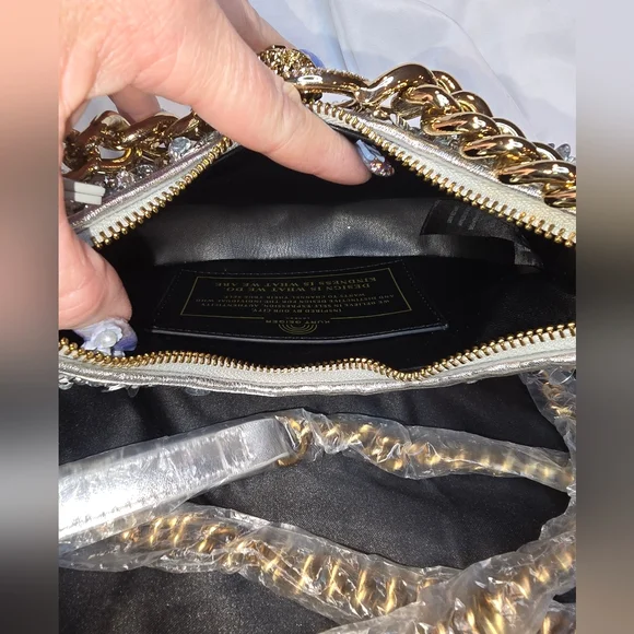 ❌sold Do Not Buy❌Kurt Geiger Small Chelsea Chain Hobo Bag New Sold Out - Picture 5 of 13